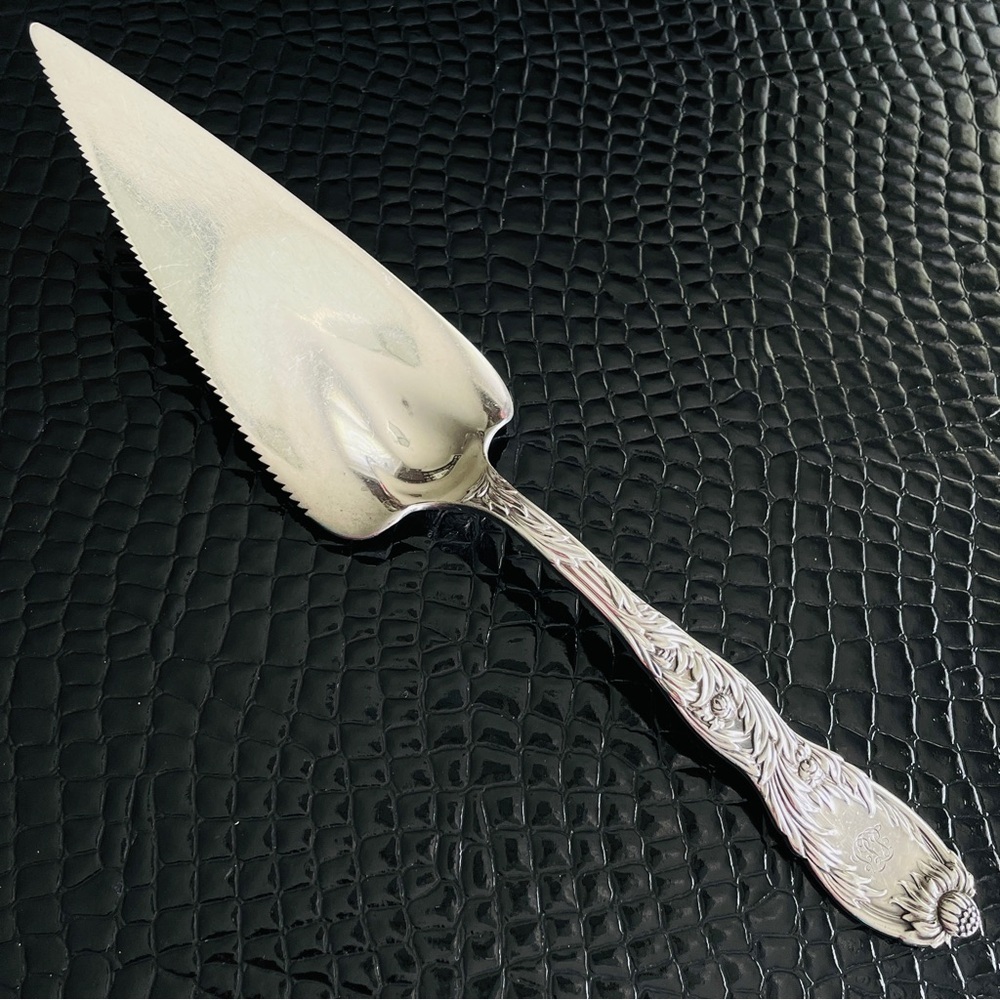 1800s Tiffany & Co Sterling Silver Chrysanthemum Serrated Pie Cake Serve…